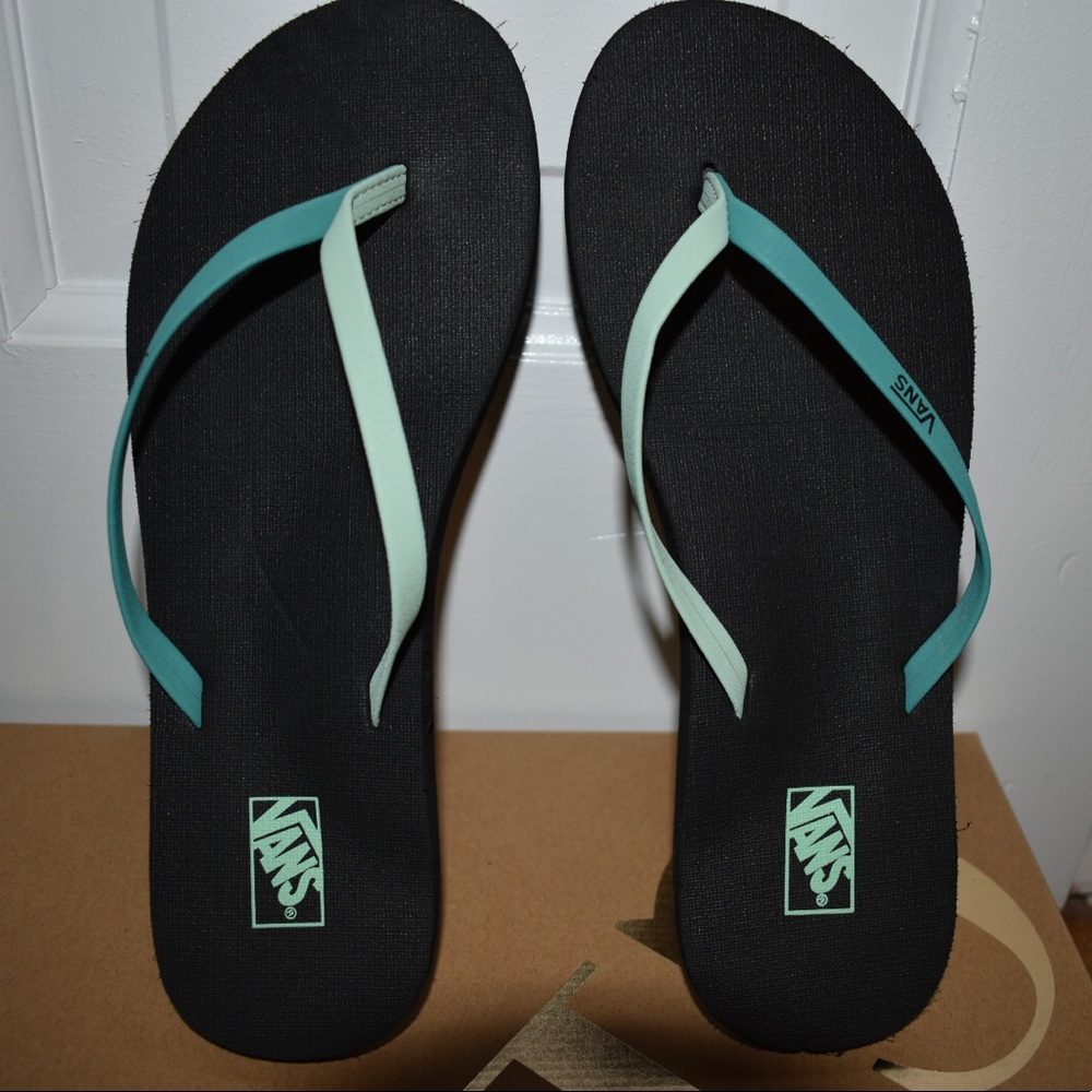 Vans flip flops